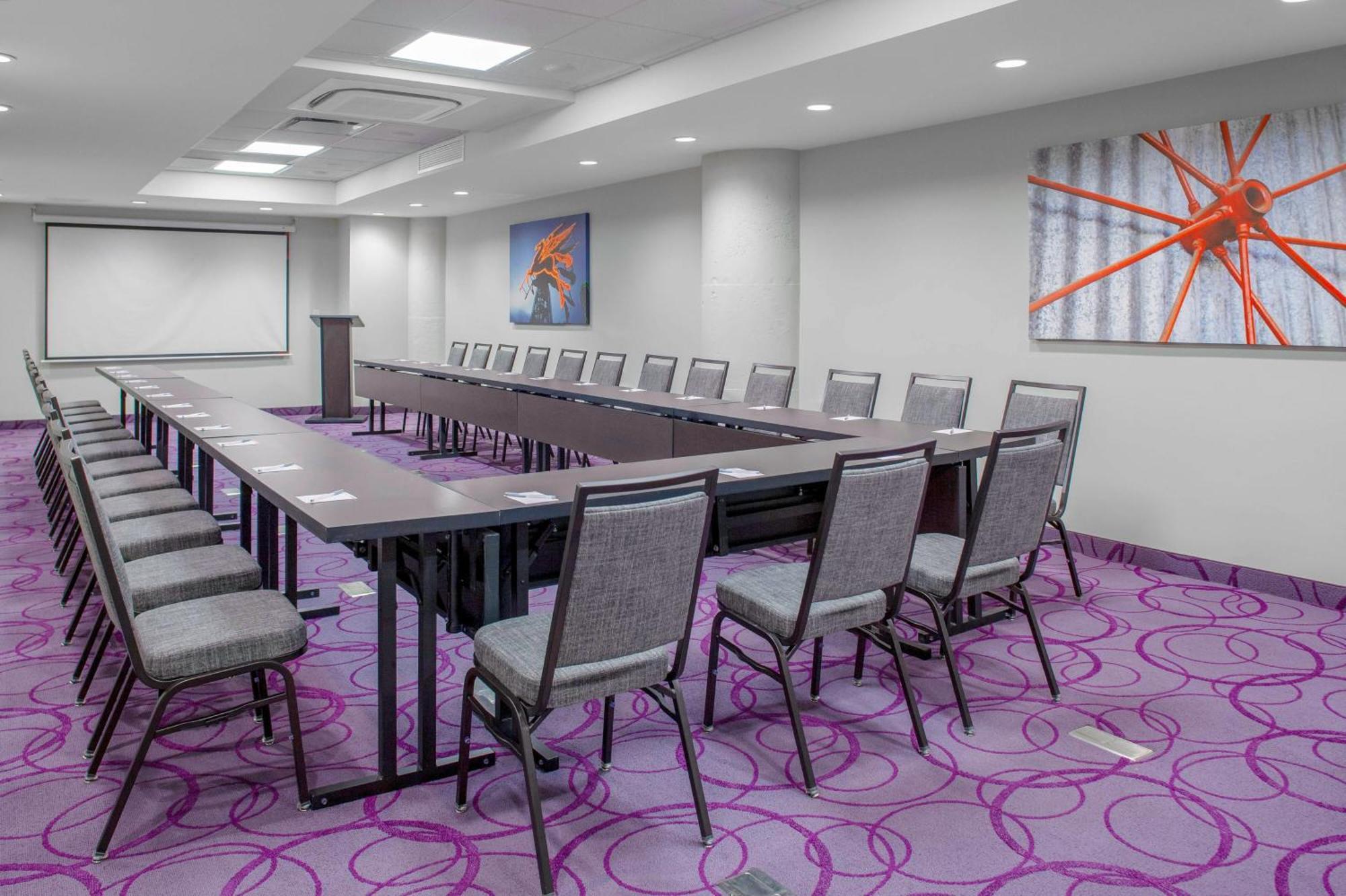 Towneplace Suites By Marriott Dallas Downtown Eksteriør billede
