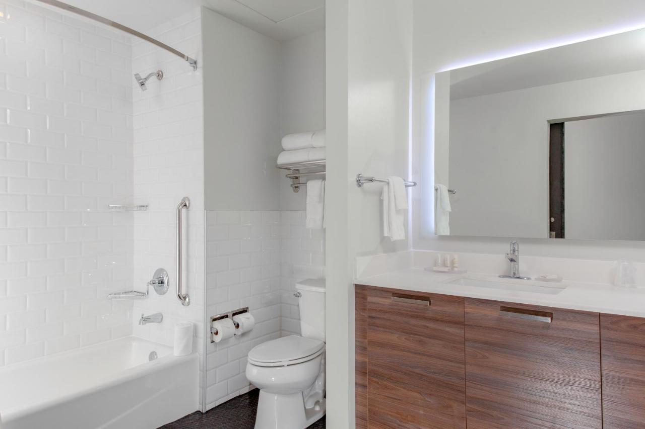 Towneplace Suites By Marriott Dallas Downtown Eksteriør billede
